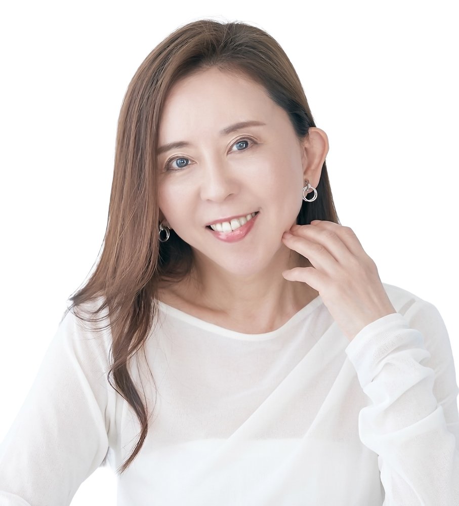桑名涼子氏